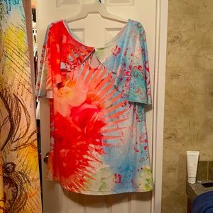 Flutter sleeves blouse by Lily. Size 3xl